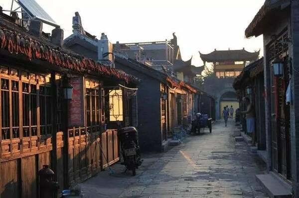 1月22日16时30分 杭瑞高速毕节至金沙段双向临时交通管制